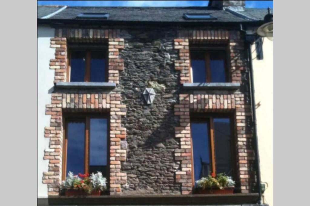 Centre Of Dingle Town - Luxury Holiday Apartment Exterior photo