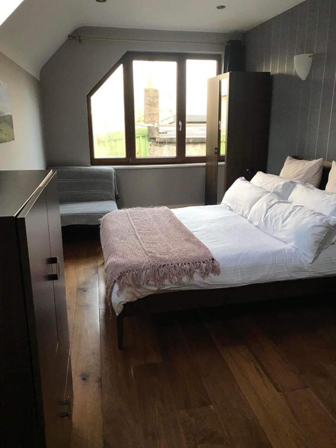 Centre Of Dingle Town - Luxury Holiday Apartment Exterior photo