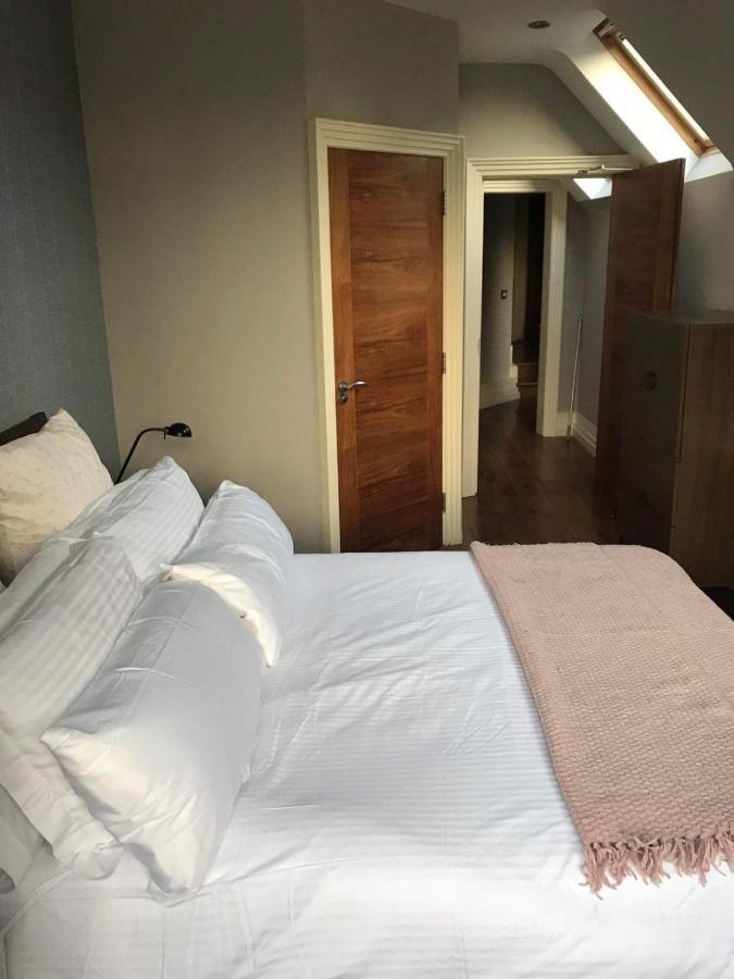 Centre Of Dingle Town - Luxury Holiday Apartment Exterior photo